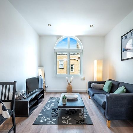 One-Bed Flat, Kensington, Bank Payment To The Host Within 24H From The Reservation Apartment Londra Exterior foto